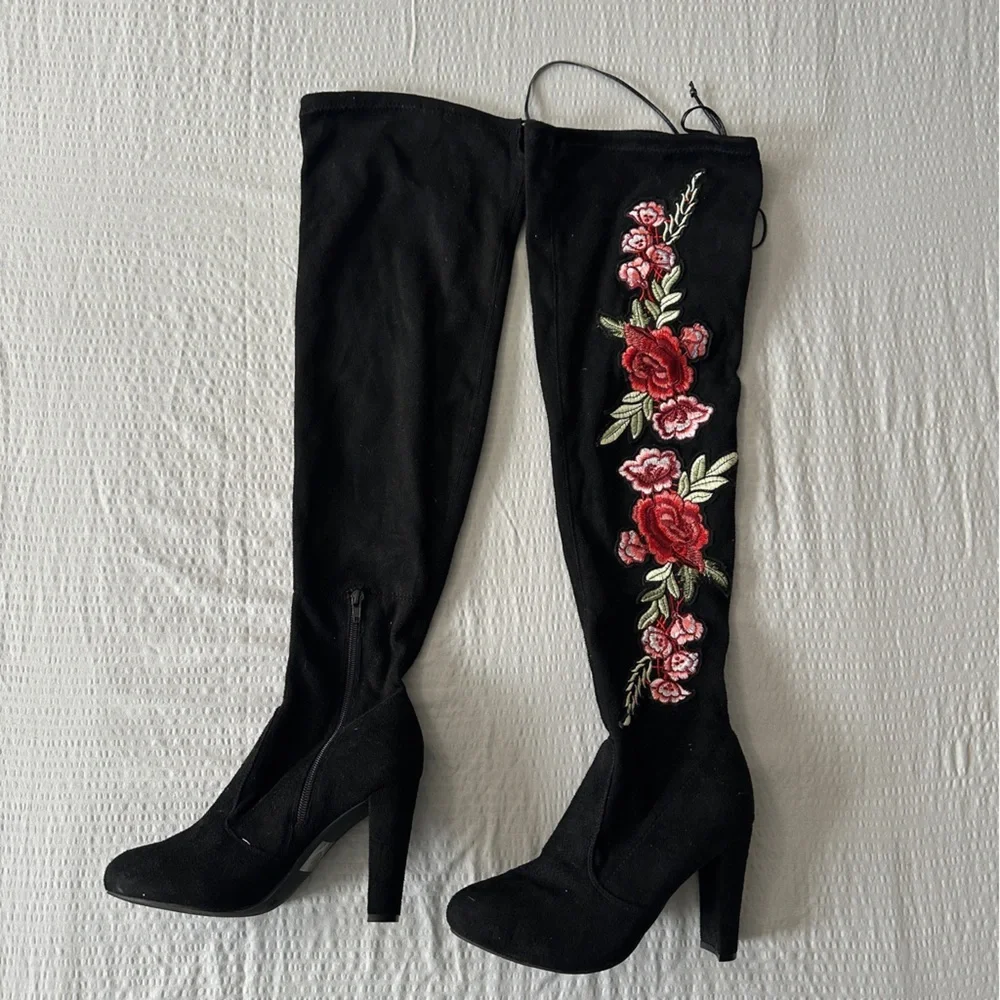 Steve Madden Mozee Black Faux Suede Embroidered Rose Over The‎ Knee Boots Sz 6.5